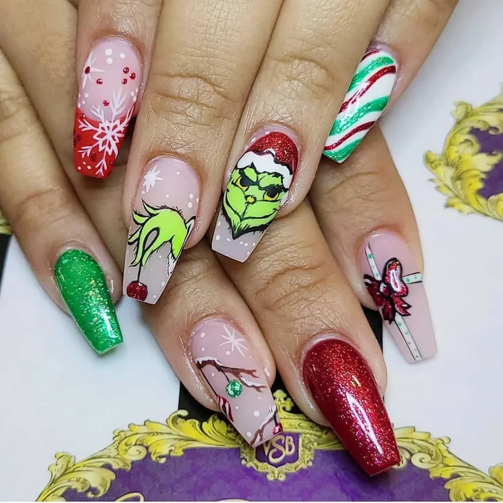 15 Amazing Festive Grinch Nails For The Holiday - Inspired Beauty