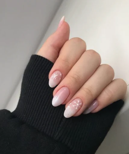 ombre white christmas nails