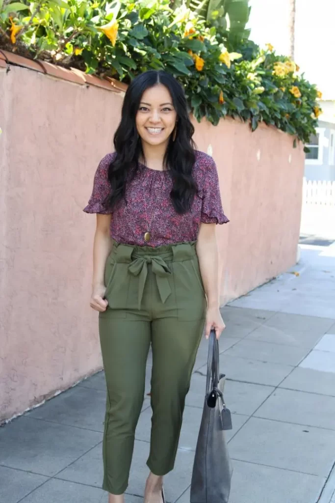 What color goes with Olive Green Pants