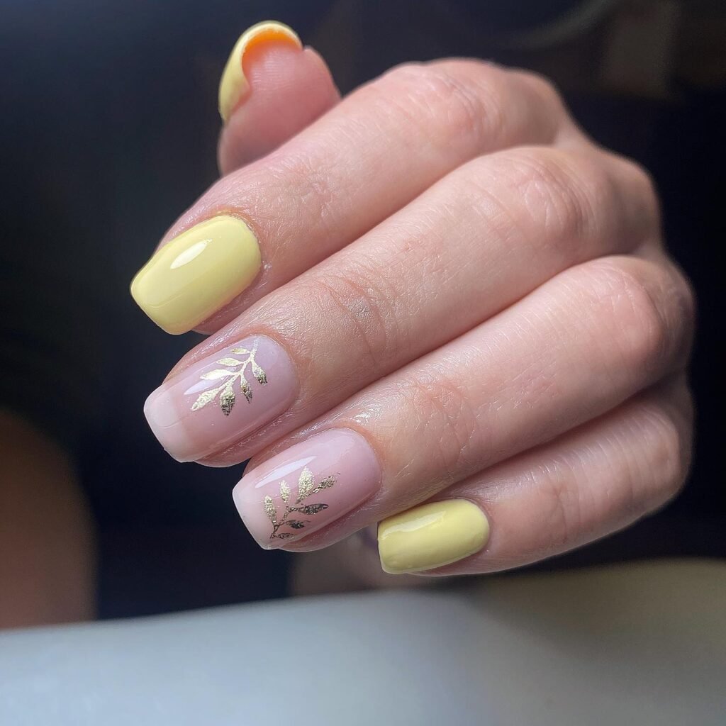 Gold and Yellow Short nails