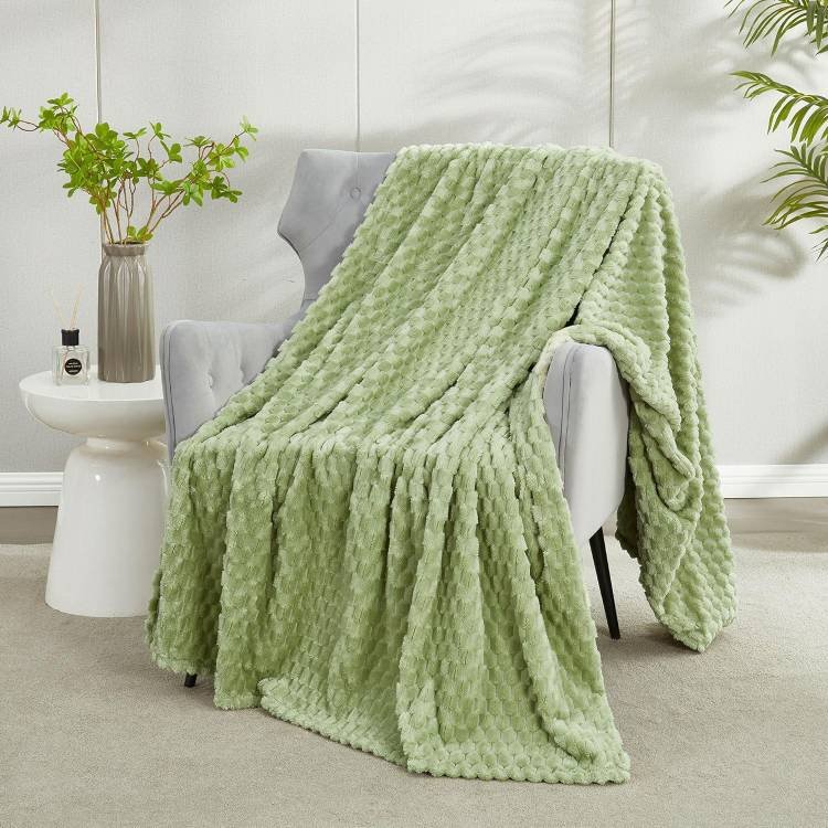 Soft Plush Fleece Throw Blanket