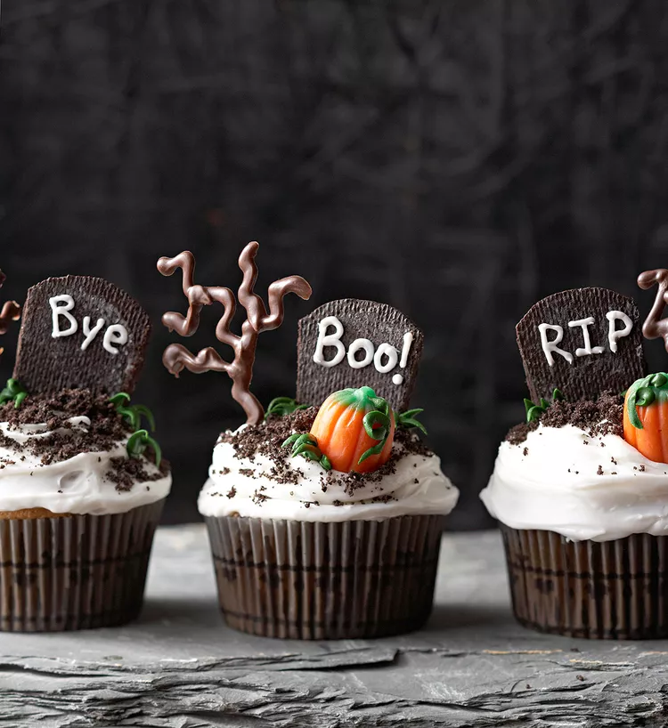 Graveyard Cupcakes - Halloween Party Appetizers