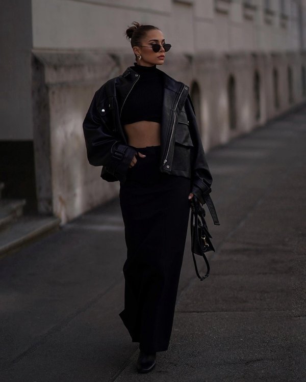 all black skirt outfit idea for fall
