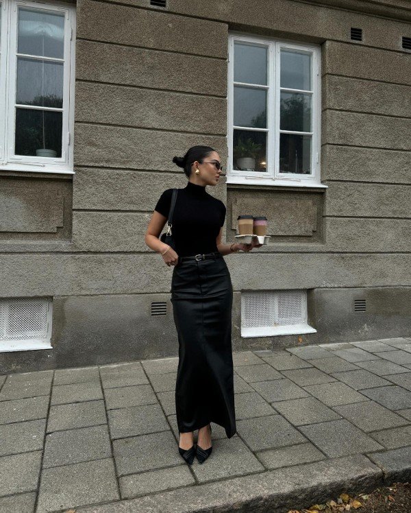 long skirt all black outfit