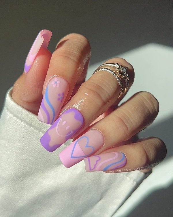 beautiful nail with matte finish and pastel colors