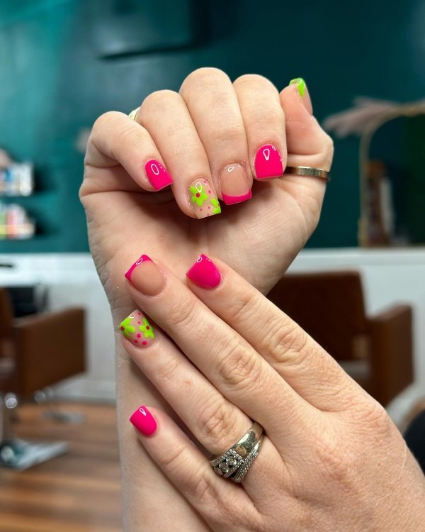 hot pink floral maicure for spring