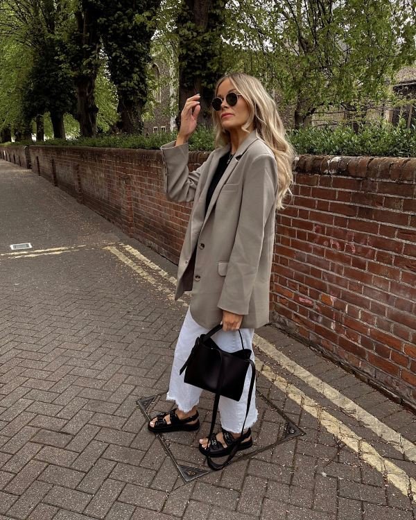 Linen Blazer With Cropped Jeans