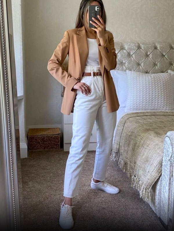 White Jeans With a Light Beige Blazer