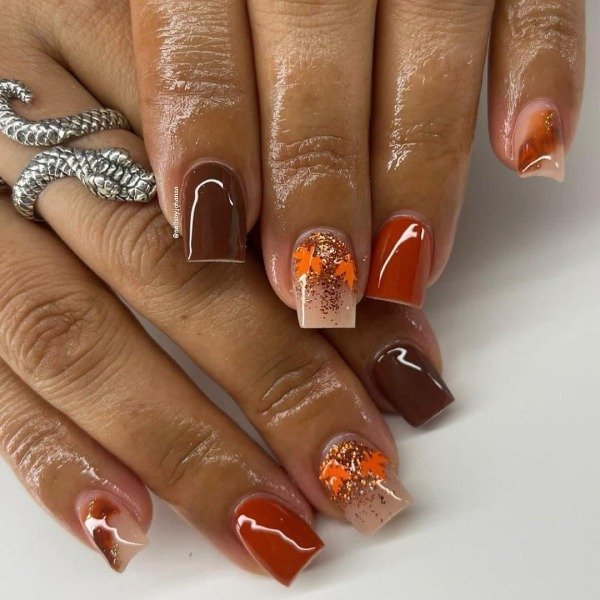 Brown and leaf nails are the ultimate cozy fall manicure! Whether you’re a busy mom or love simple, seasonal nail art, these clean girl-approved fall designs use rich brown tones and delicate leaf accents for a stylish, effortless look. Save this for your next salon trip!
