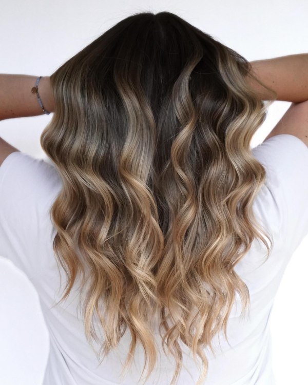 Champagne Blonde Highlights