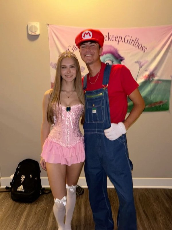 Mario and peach Halloween couples costume idea