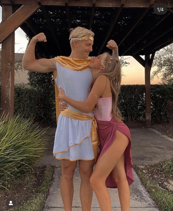 cute costume for couple this year