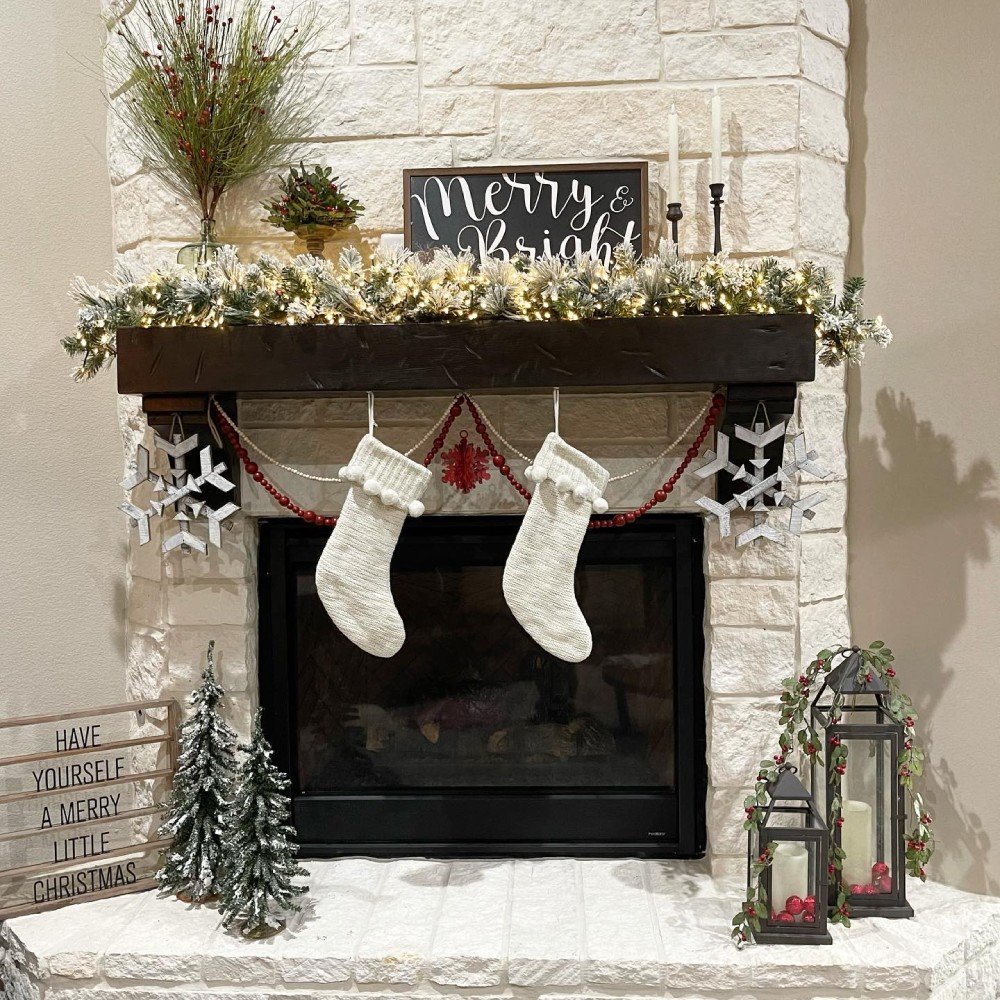Christmas Holiday Mantel