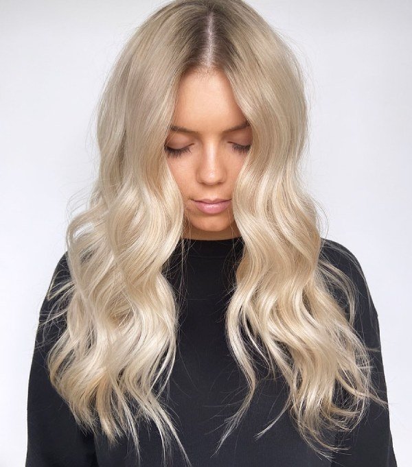 Creamy Blonde with Shadow Root