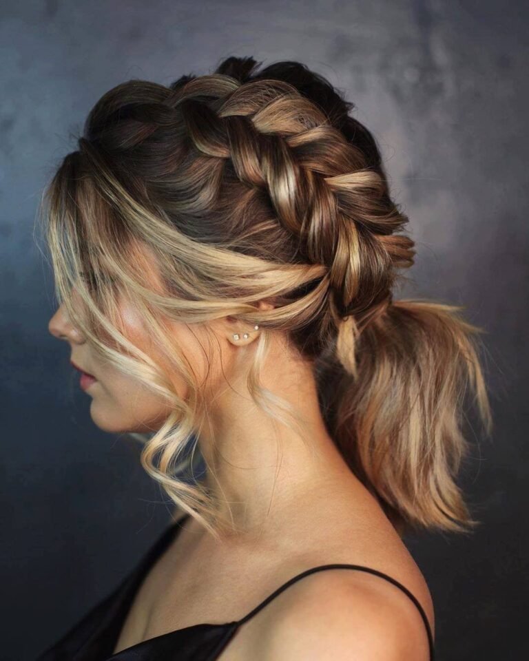 Graduation Hairstyles Inspiration 25 Looks for Your Big Day